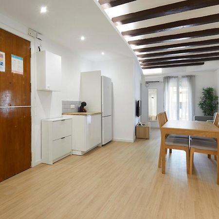 17 Nice Apartment Next To El Molino Barcelona Exteriör bild