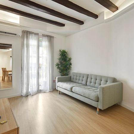 17 Nice Apartment Next To El Molino Barcelona Exteriör bild