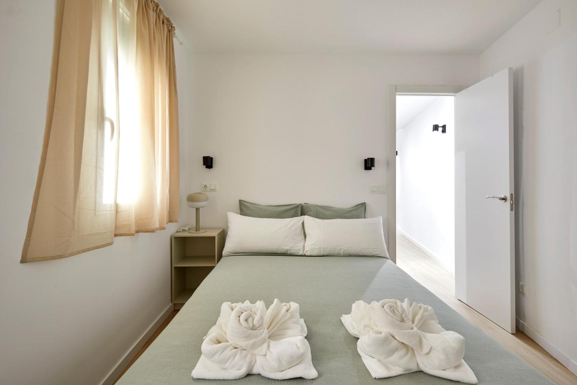 17 Nice Apartment Next To El Molino Barcelona Exteriör bild