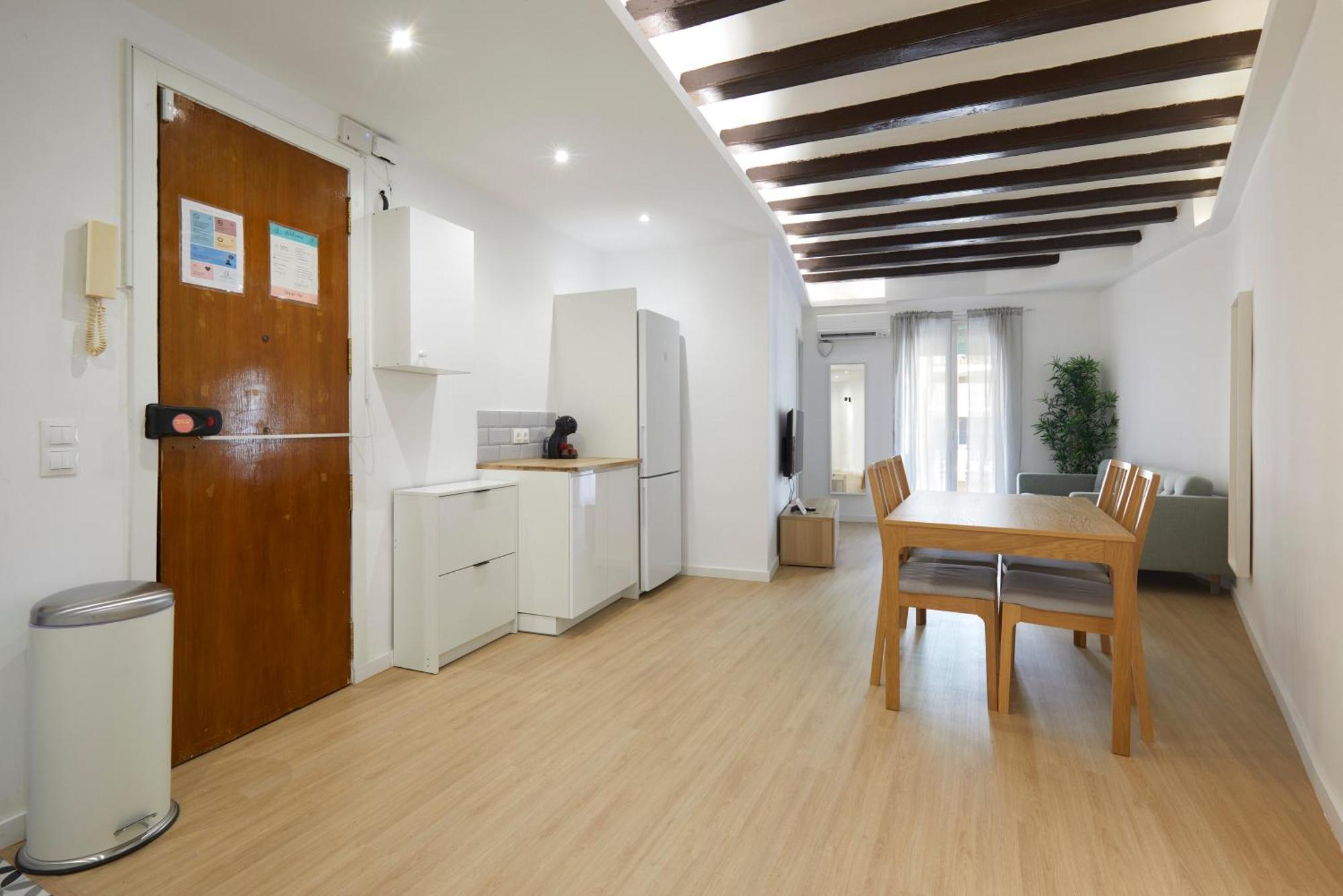 17 Nice Apartment Next To El Molino Barcelona Exteriör bild