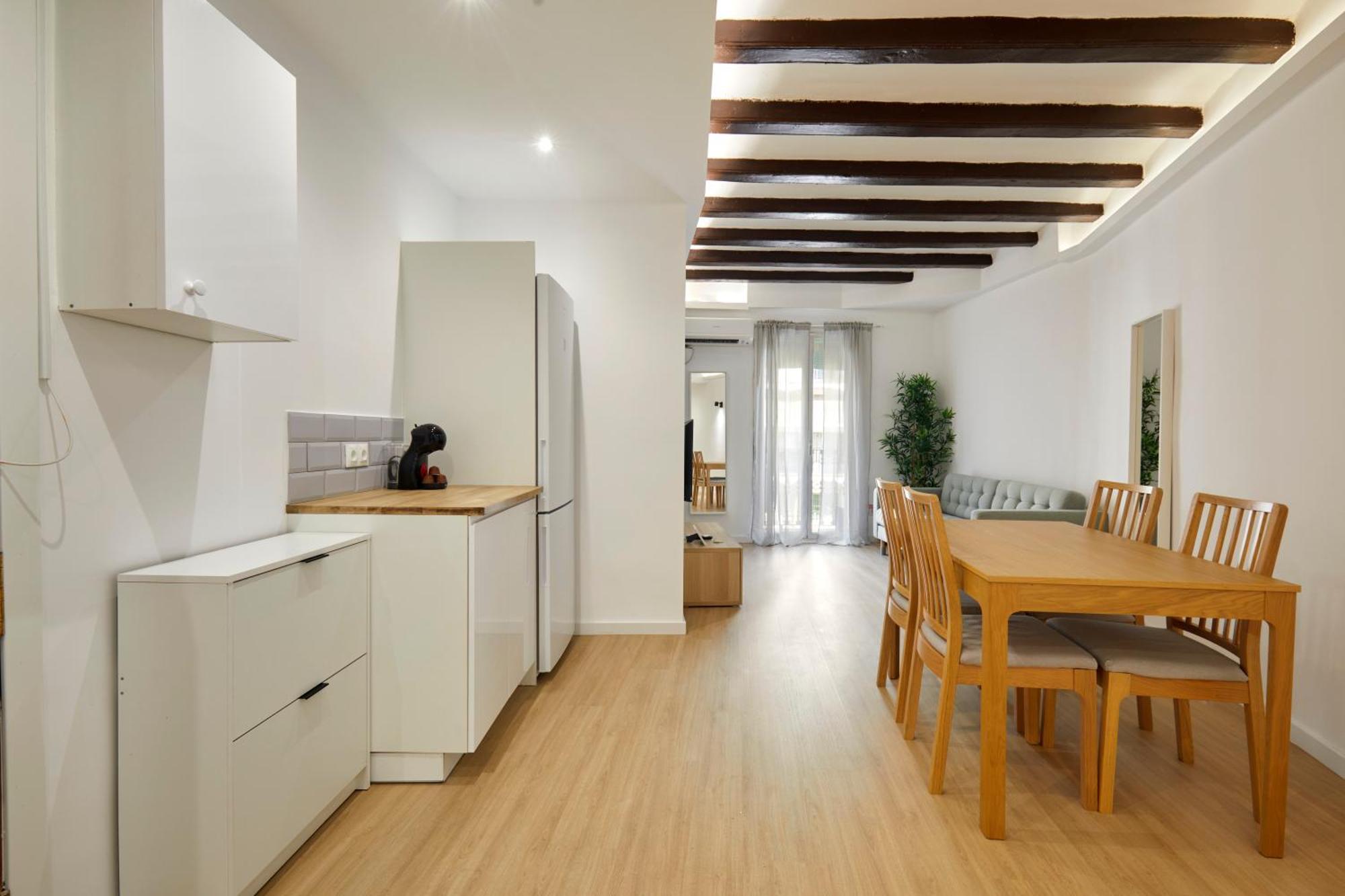 17 Nice Apartment Next To El Molino Barcelona Exteriör bild