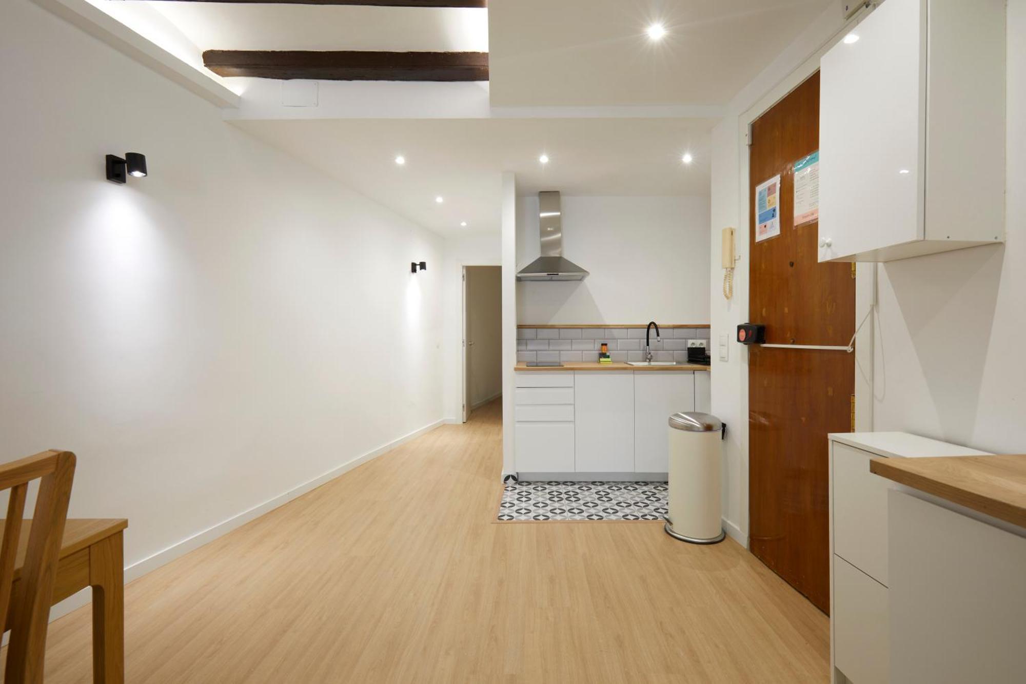 17 Nice Apartment Next To El Molino Barcelona Exteriör bild